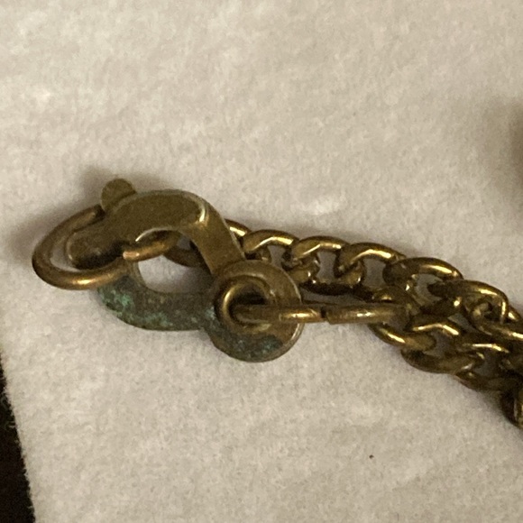 Vintage 50s 60s scarf / glove clips . Old tarnish condition. Collectible - Picture 9 of 11